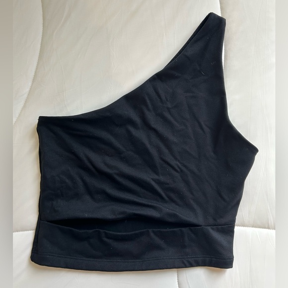 Abercrombie and Fitch Cutout Keyhole One Shoulder Top - Picture 1 of 7